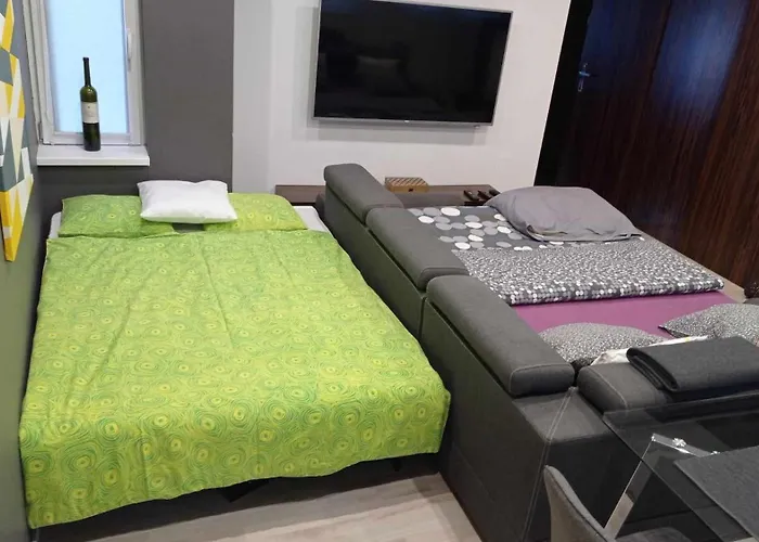 Kamienna - Wypoczynek , Cisza I Spokoj - Nie Na Imprezy צ'סטוצ'ובה