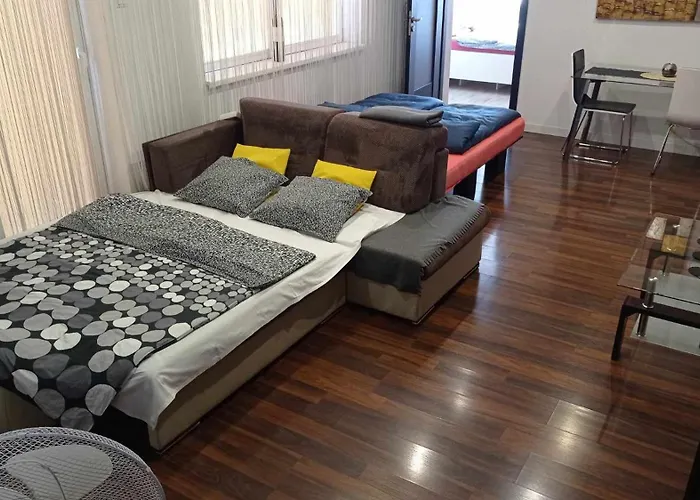 דירה Kamienna - Wypoczynek , Cisza I Spokoj - Nie Na Imprezy צ'סטוצ'ובה